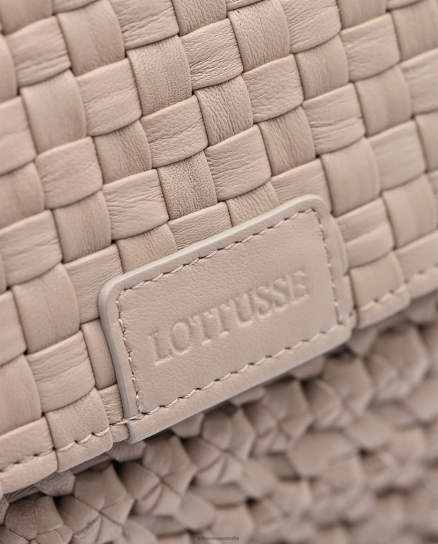 Collection Lottusse Accessories Off White NT4PP425 Noodbag Braided Washed Lamb Top Handle Bag